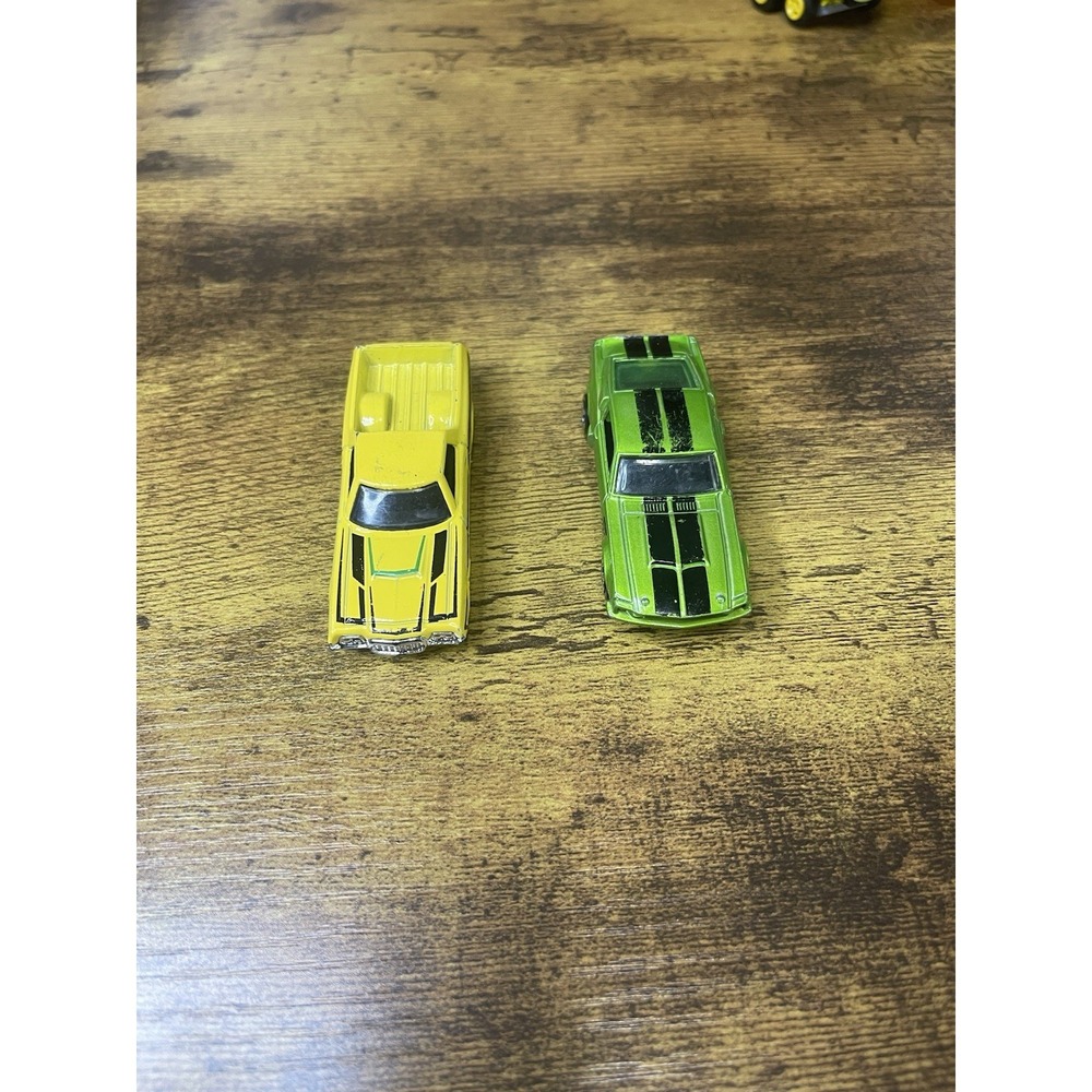 Hot Wheels 2 Cars